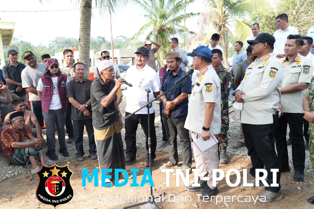 Tembus Daerah Terisolir, Kasatgas Tito Beri Bantuan dan Serap Aspirasi Warga