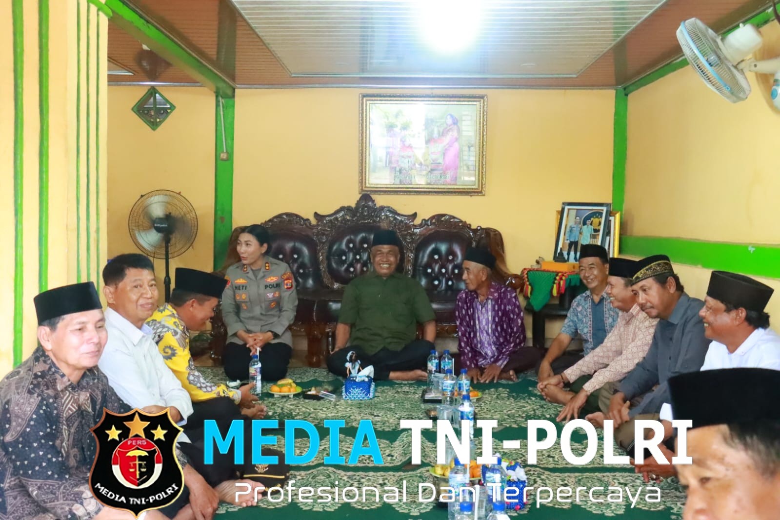 Kapolres Lampung Timur Ngobrol Bareng Warga Tokoh Masyarakat Jabung, Perkuat Sinergi Jaga Kamtibmas