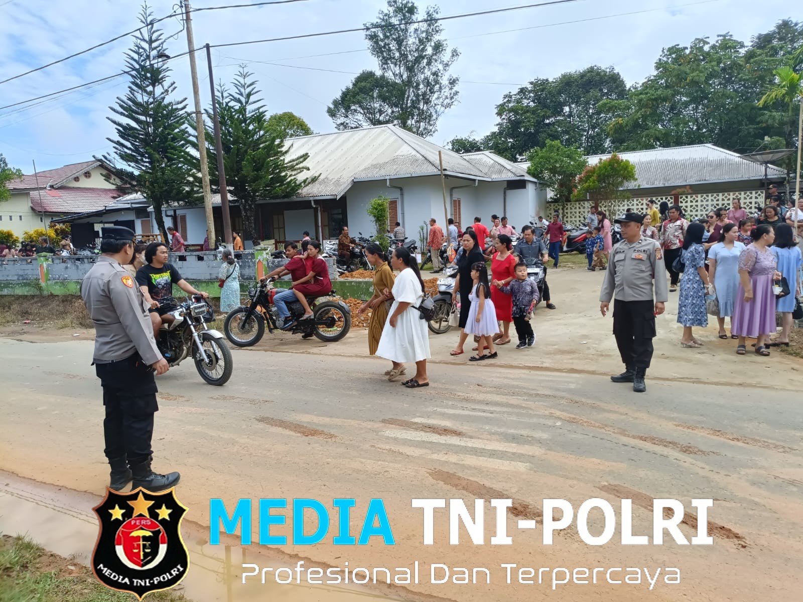 Polsek Menyuke Lakukan Pengamanan Ibadah Misa Minggu Paskah