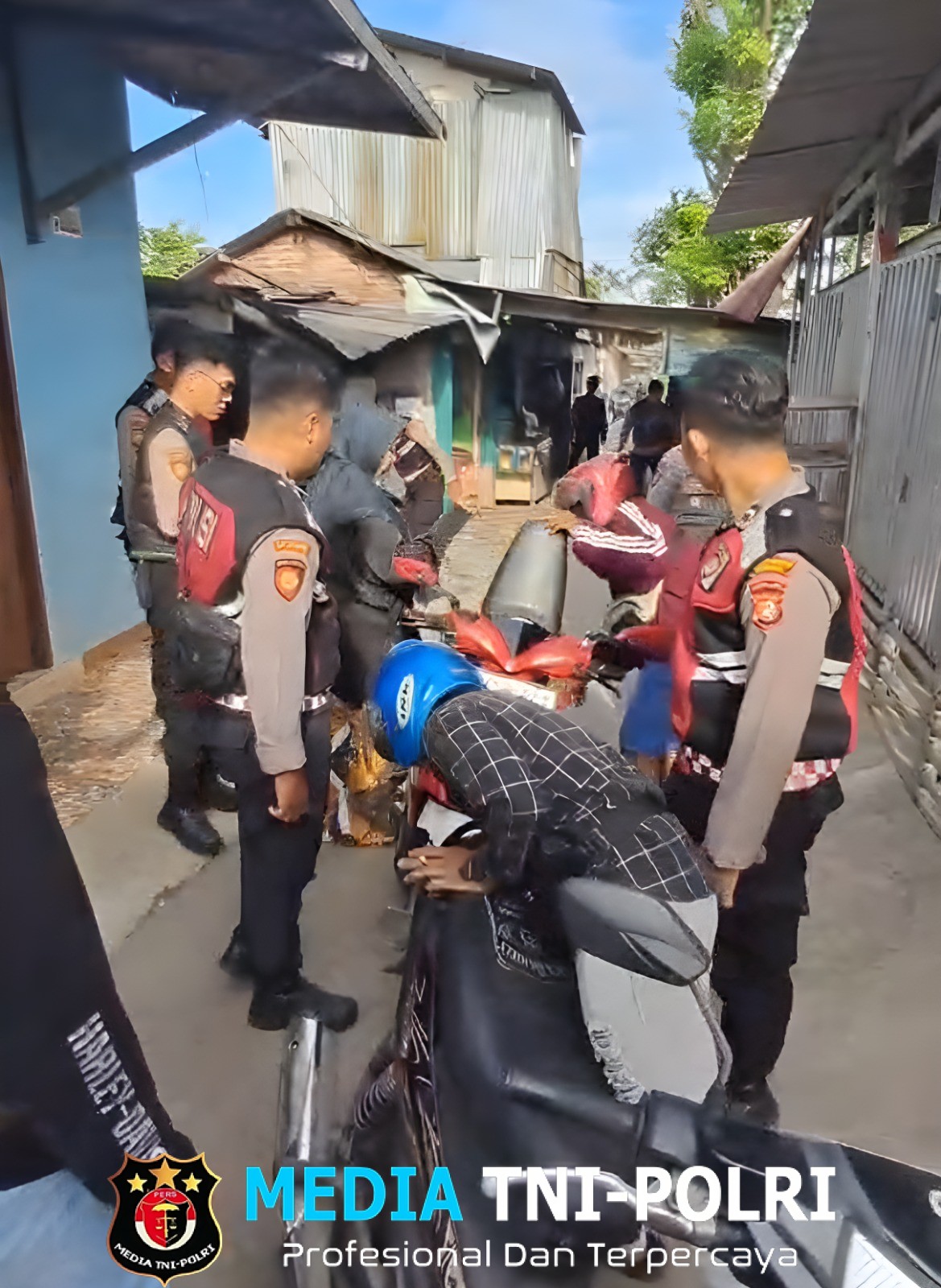 Tak Ada Kata Gentar, Bunda Kapolres Kembali Beraksi dan Pimpin Langsung Operasi Senyap Sikat Peredaran Narkoba Kampung Kavling