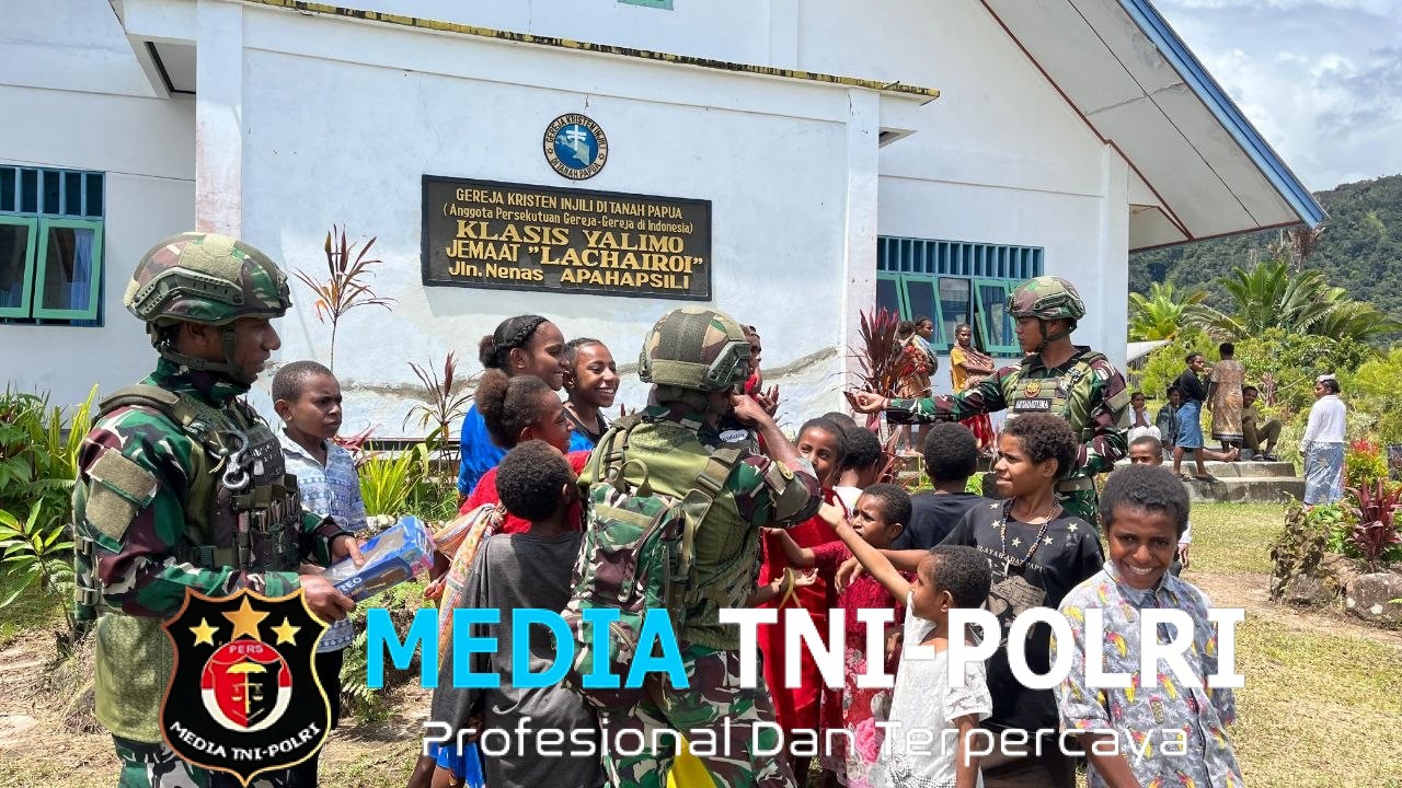 Berbagi Kebahagiaan Untuk Anak Negeri, Satgas Yonif 521/DY Hangatkan Kebersamaan di Distrik Apalapsili