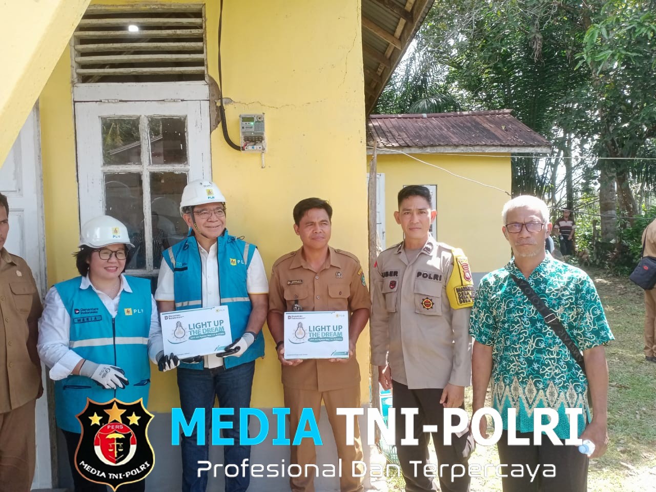 Saat Harapan Menyala, Desa Manggang Sambut Listrik PLN dengan Sukacita