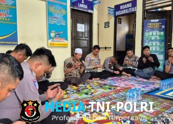 Khidmat! Suasana Doa Bersama dan Santunan Anak Yatim di Satpas Satlantas Polres Mesuji