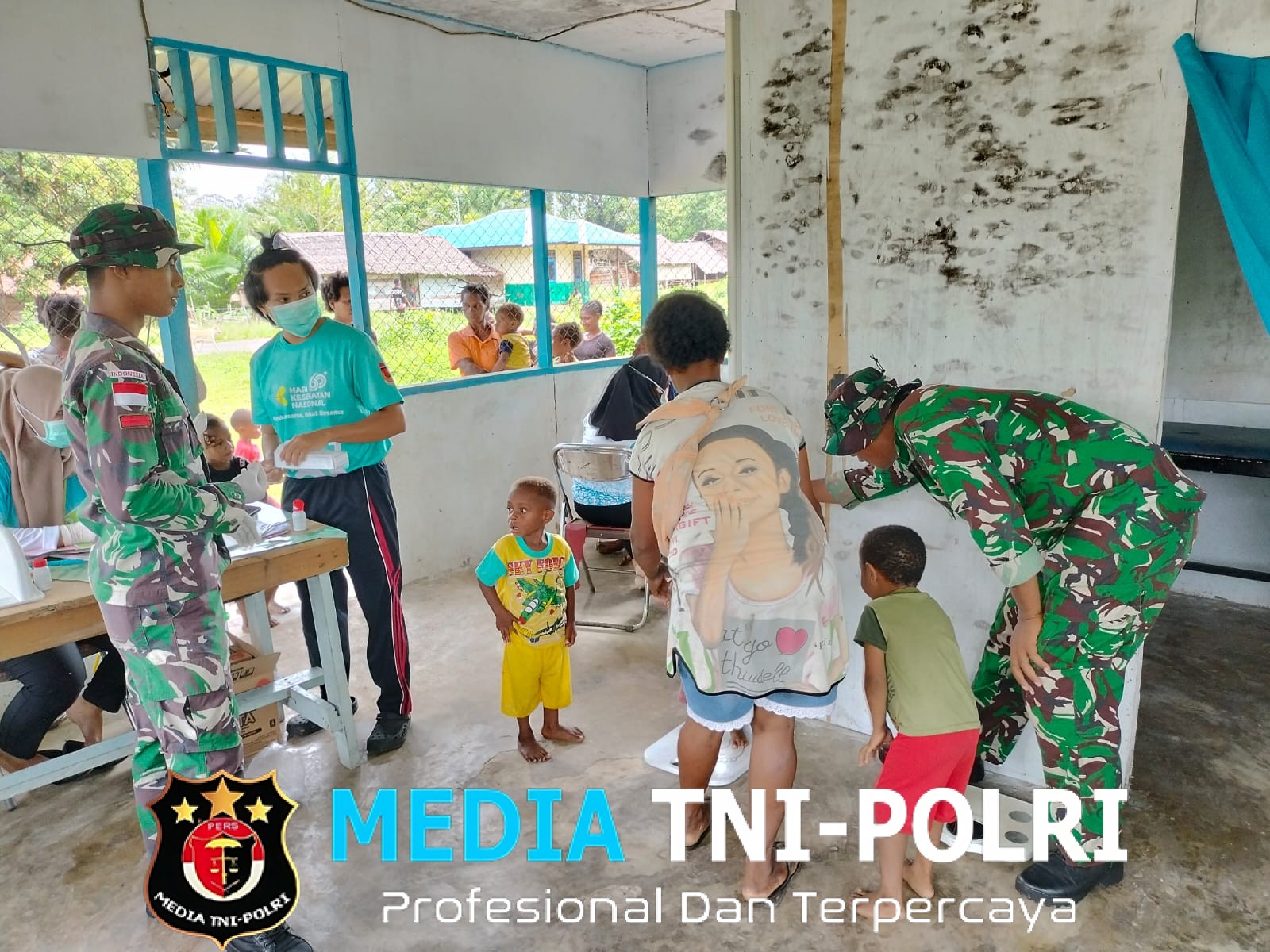 Satgas Yonif 123/Rajawali Bersama Puskesmas Wonggi Gelar Penyuluhan Kesehatan, Warga Antusias