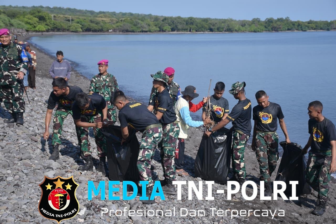 Akhiri Rangkaian Latihan Pasmar 2, Semarak Bhakti TNI AL di Pantai Merak Situbondo