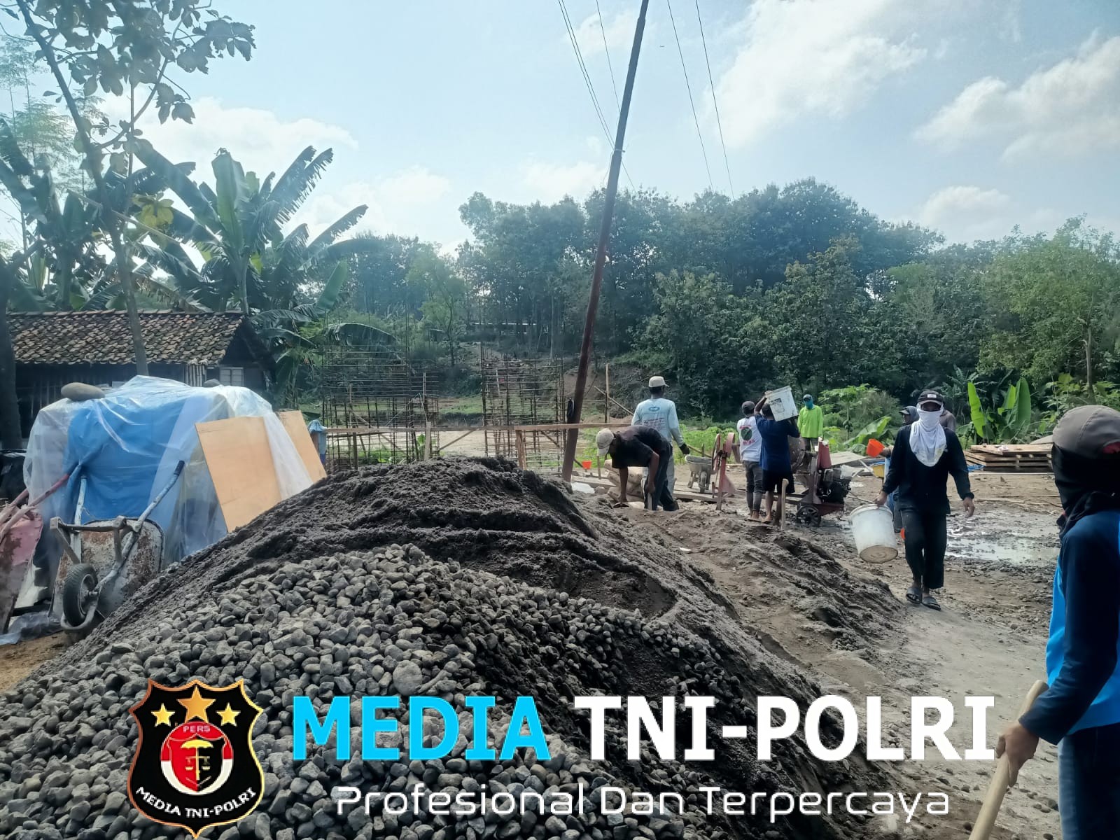 Pondasi Mulai Dicor, Jembatan Gantung Garuda di Desa Bolo Kian Nyata