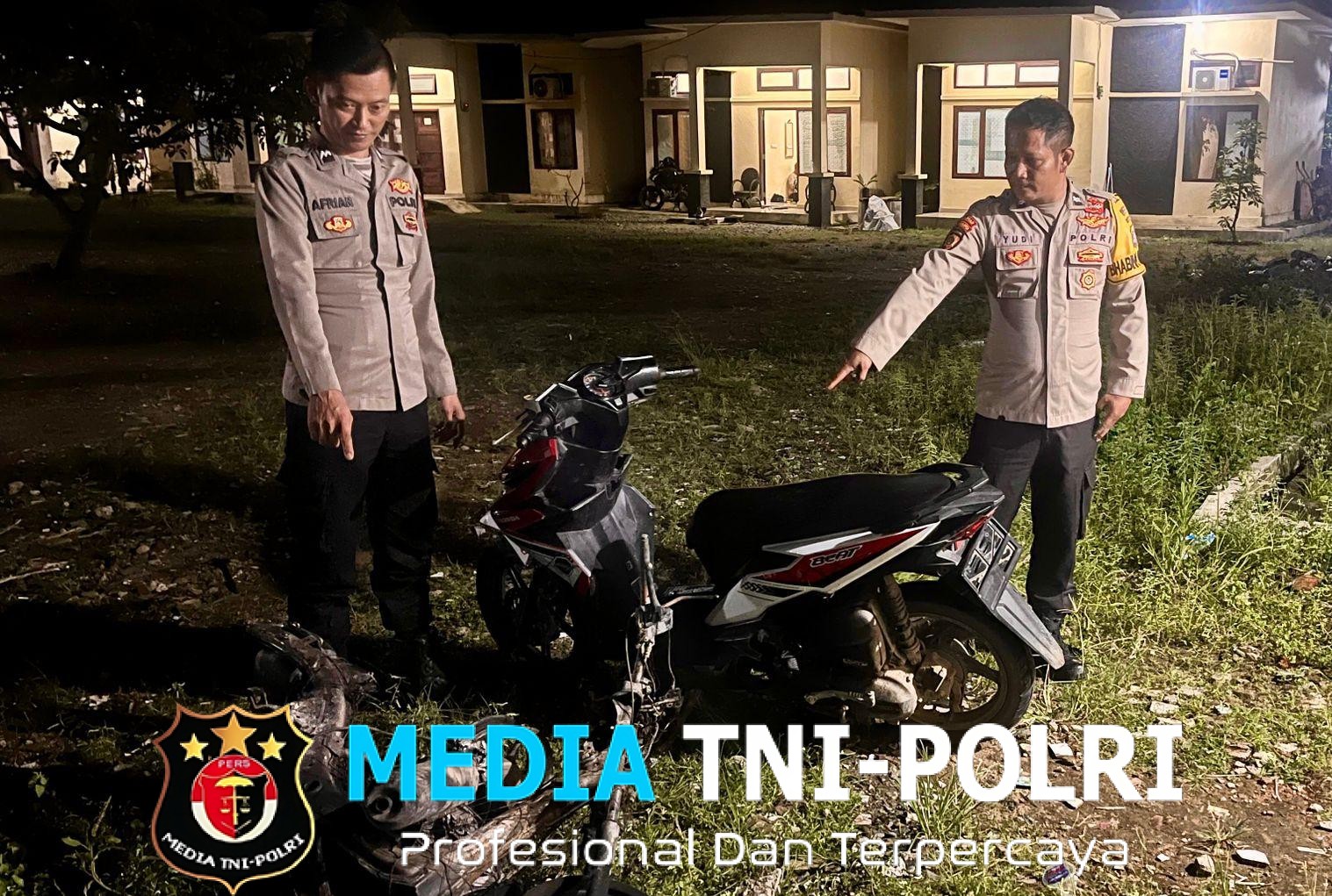 Polsek Padang Ratu Gerak Cepat Evakuasi Pelaku Curanmor dari Amuk Massa