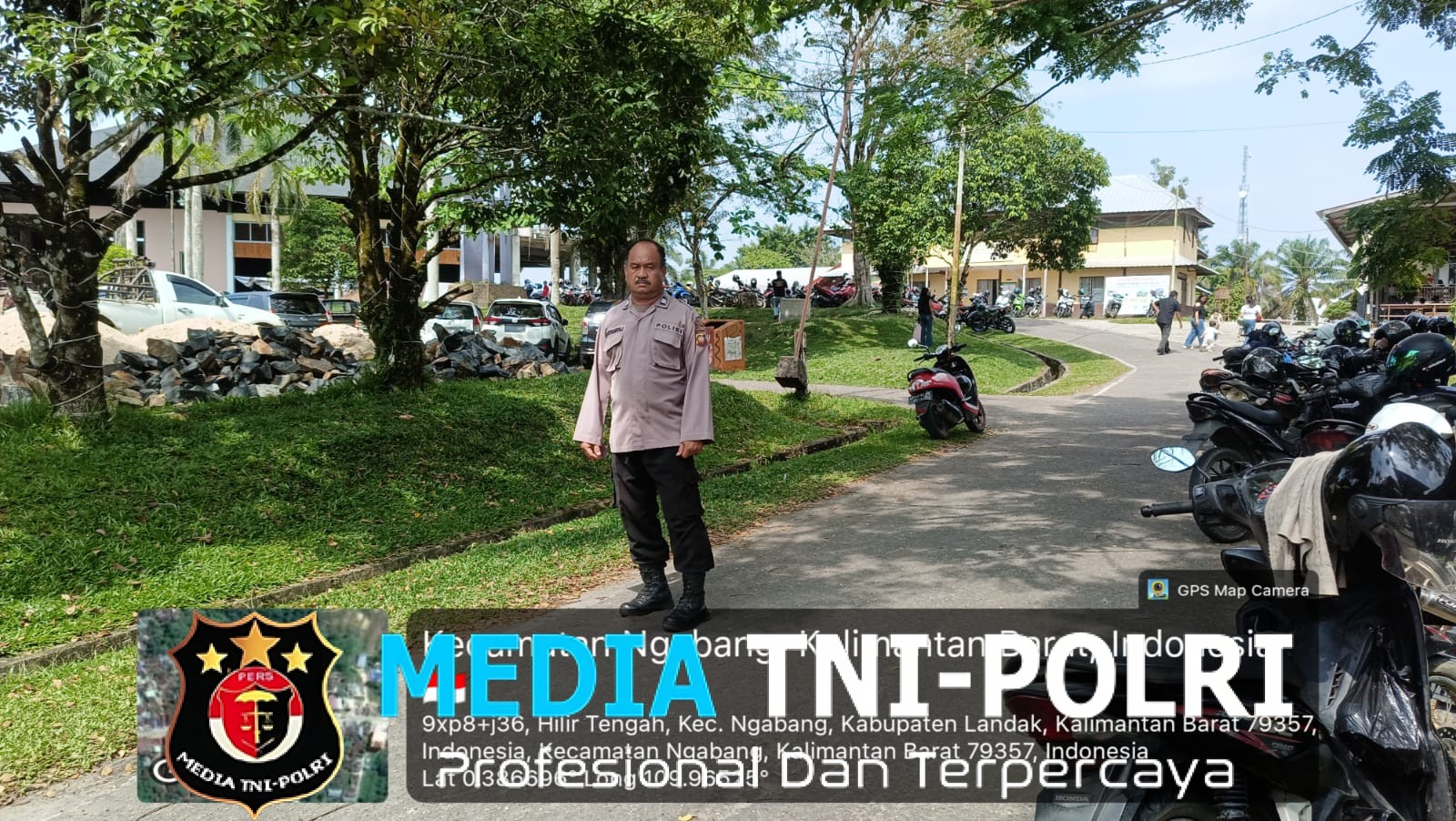 Giat Ibadah Minggu Polsek Ngabang Menerjunkan Personilnya Untuk Laksanakan Pengamanan