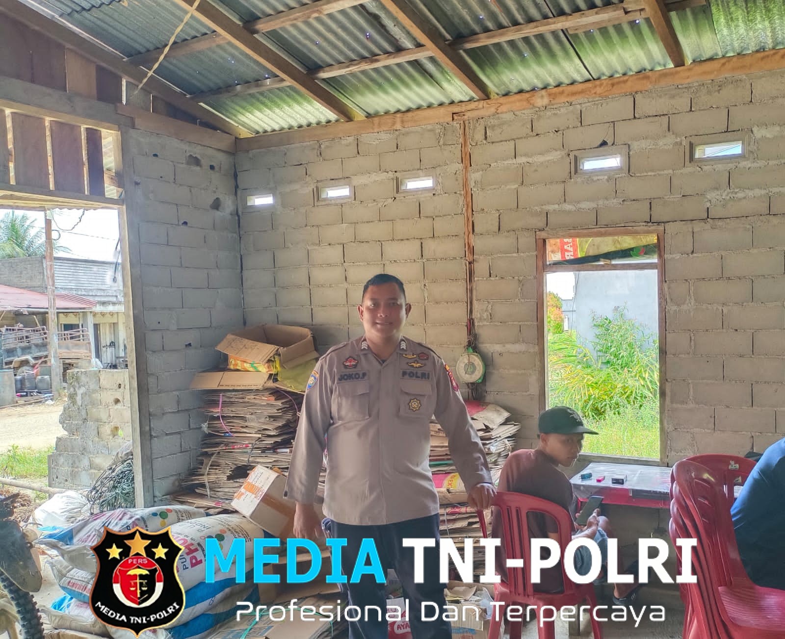 Jaga Kamtibmas Yang Kondusif Personel Polsek Kuala Behe Lakukan Patroli Rutin