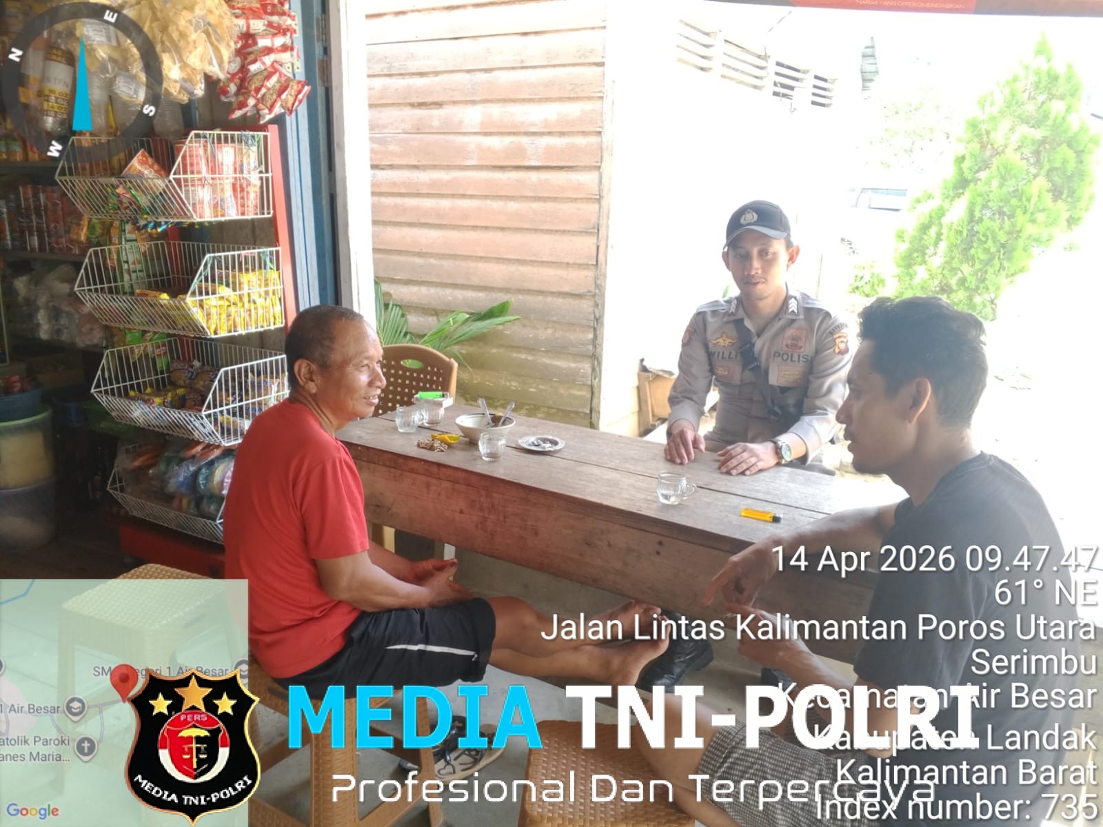 Di Bawah Terik Siang, Polisi Datangi Warga Ada Pesan Penting yang Disampaikan