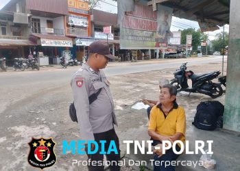 Personel Polsek Mempawah Hulu Sasar Pasar Karangan, Pastikan Situasi Tetap Kondusif