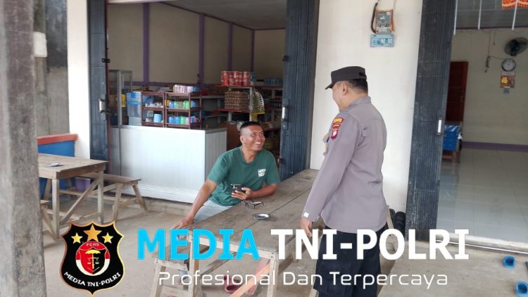 Patroli Rutin Polsek Kuala Behe Cegah Gangguan Kamtibmas di Mini Market