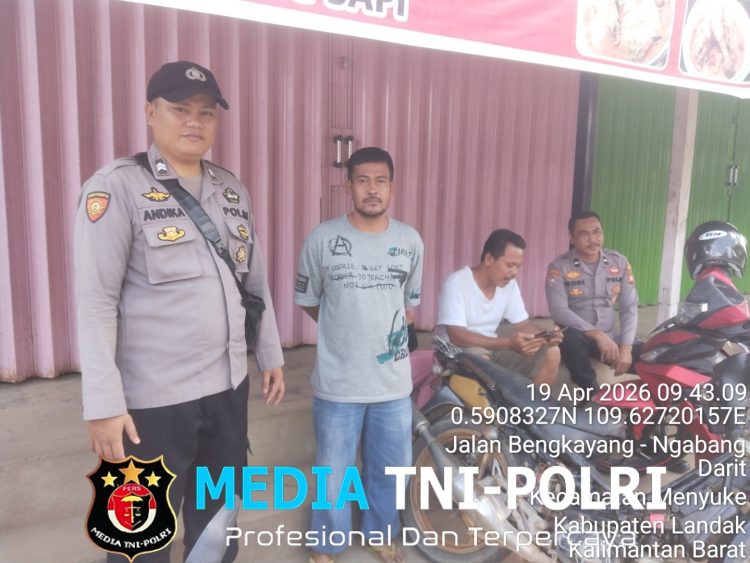 Patroli Dialogis Siang Hari Sampaikan Pesan Serta Imbauan Kamtibmas Kepada Warga