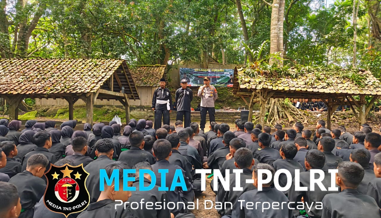 Polri Kawal Ketat Longmarch PSHT di Purwantoro, 187 Peserta Ikuti Kenaikan Sabuk Putih