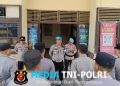 Penyampaian Bidang Profesi dan Pengamanan Polda Kalbar Saat Sasar Polsek Ngabang Untuk Laksanakan Penegakan Ketertiban Disiplin