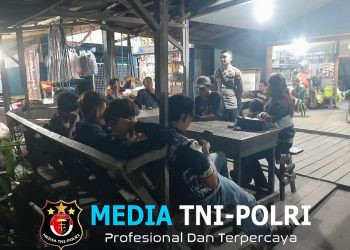 Langkah Polisi di Tengah Malam Bikin Warga Terdiam, Ternyata Ini Tujuannya