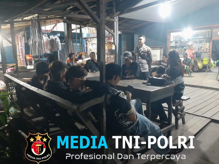Langkah Polisi di Tengah Malam Bikin Warga Terdiam, Ternyata Ini Tujuannya