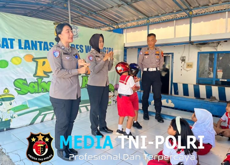 Polisi Sahabat Anak, Puluhan Siswa TK Diajak Belajar Tertib Lalu Lintas di Mako Satlantas Wonogiri