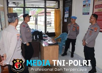 Waka Polres Lampung Barat Laksanakan Sidak di Polsek Sumber Jaya Guna Pastikan Kesiapan Personel