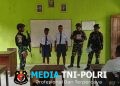 Satgas Pamtas Kewilayahan RI-PNG Yonif 410/ALG Berikan Wasbang dan Motivasi Pentingnya Pendidikan Kepada Siswa SMP Negeri Ururu