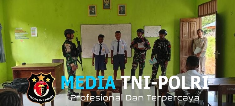 Satgas Pamtas Kewilayahan RI-PNG Yonif 410/ALG Berikan Wasbang dan Motivasi Pentingnya Pendidikan Kepada Siswa SMP Negeri Ururu