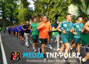 Taruna Akmil & Prajurit Divisi 2 Lari Pagi Gembira