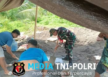 Demi Segera Terwujudnya Jembatan Beton Garuda, Warga dan Babinsa Turun Bantu Proses Pekerjaan
