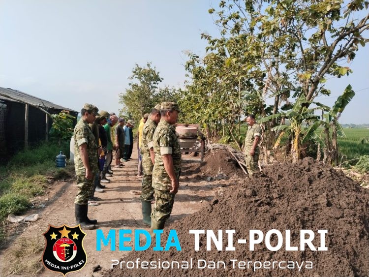 Sebelum Bekerja Satgas TMMD 128 Melaksanakan Apel Pagi Dan Senam