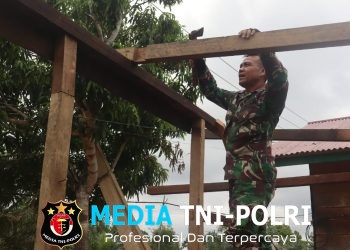 Anggota Satgas TMMD ke 128 Kodim 0420/Sarko Mulai Garap RTLH Bapak Lukman