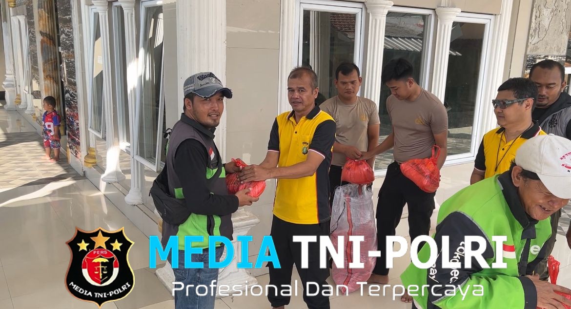 Sabuk Kamtibmas Polsek Sukatani Jalin Sinergi dengan Ojol dan Opang, Bagikan Sembako sebagai Bentuk Kepedulian