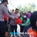 Polri Untuk Masyarakat Polres Metro Bekasi Gelar Bakti Sosial Bagikan 300 Sembako ke Berbagai Elemen Potmas