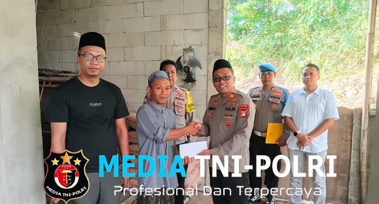 Polsek Cikarang Selatan Salurkan Bantuan untuk Pembangunan Mushola Sirojul Huda