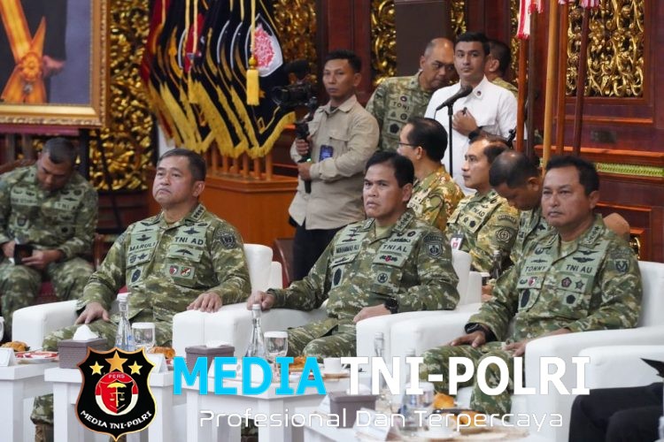 Perkuat Sinergi Pertahanan Negara, Kasad Hadiri Pertemuan Purnawirawan