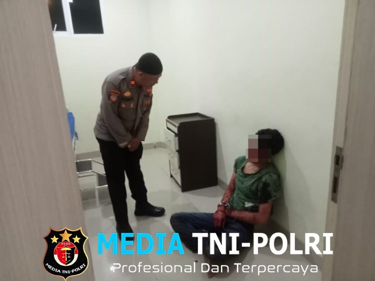Kepergok Mencuri di Alfamart Pringsewu, Seorang Pria Babak Belur Diamuk Massa