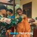 Satgas Yonif 123/Rajawali Tebar Kepedulian di Papua Selatan, Bagikan Seragam Pramuka untuk Siswa SD Negeri Bade Mememu DPP Kapten Inf Balowo Setyawan