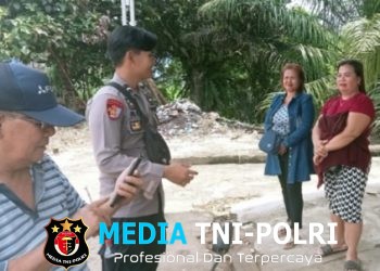 Sentuhan Humanis Polisi Ibu-Ibu Diimbau Lebih Waspada Saat Beraktivitas