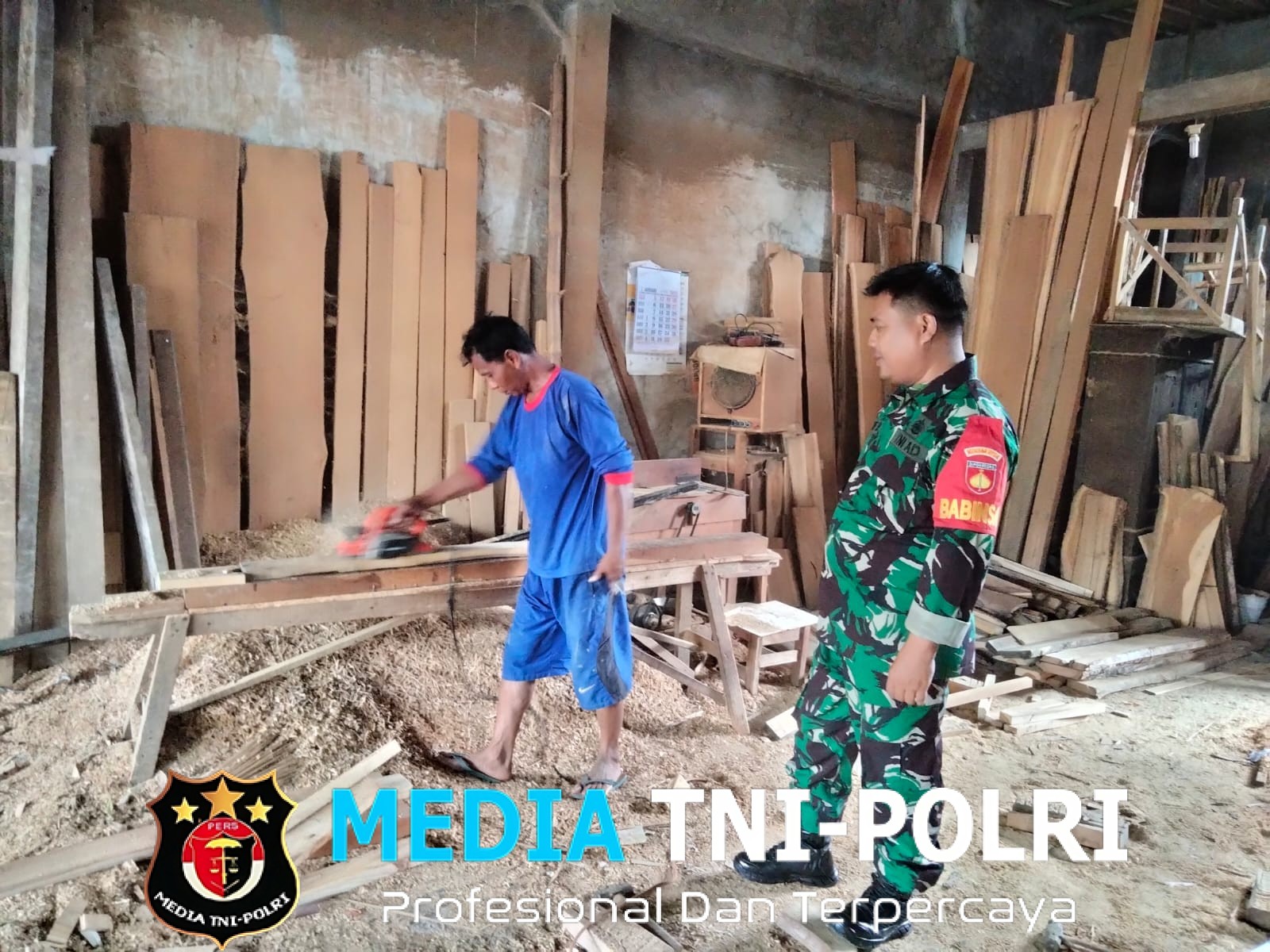 Babinsa Sambi Turun Langsung ke Warga, Pererat Silaturahmi dan Dukung Usaha Lokal di Babadan