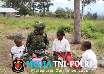 Cahaya Ilmu Satgas Yonif 521/DY Terangi Masa Depan Anak-Anak Papua di Distrik Walesi