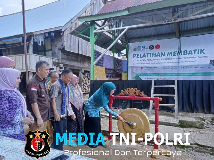 Lestarikan Budaya, Sanggar Seni Batin Penghulu Gelar Pelatihan Batik Motif Rumah Tuo Merangin