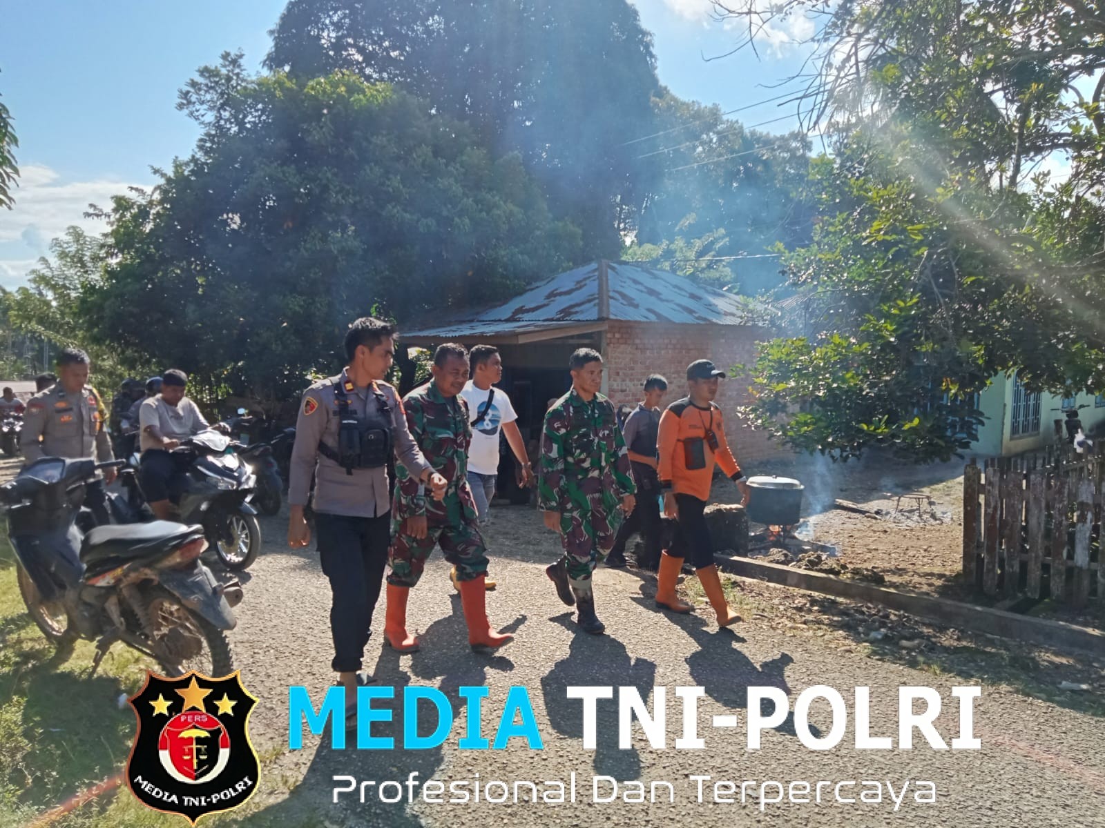 Dandim 0420/Sarko Tinjau Langsung Lokasi Banjir di Sarolangun, Pastikan Keselamatan Warga