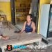 Polisi Humanis Sapa Warga di Tengah Teriknya Siang, Ingatkan Bahaya Bakar Sampah Sembarangan