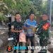 Pasca Banjir Babinsa Memberikan Bantuan Paket Sembako kepada Warga Binaan