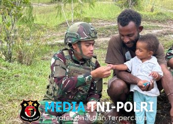 Senyum Hangat di Tanah Papua, Satgas Yonif 521/DY Gelar Komsos di Apalapsili