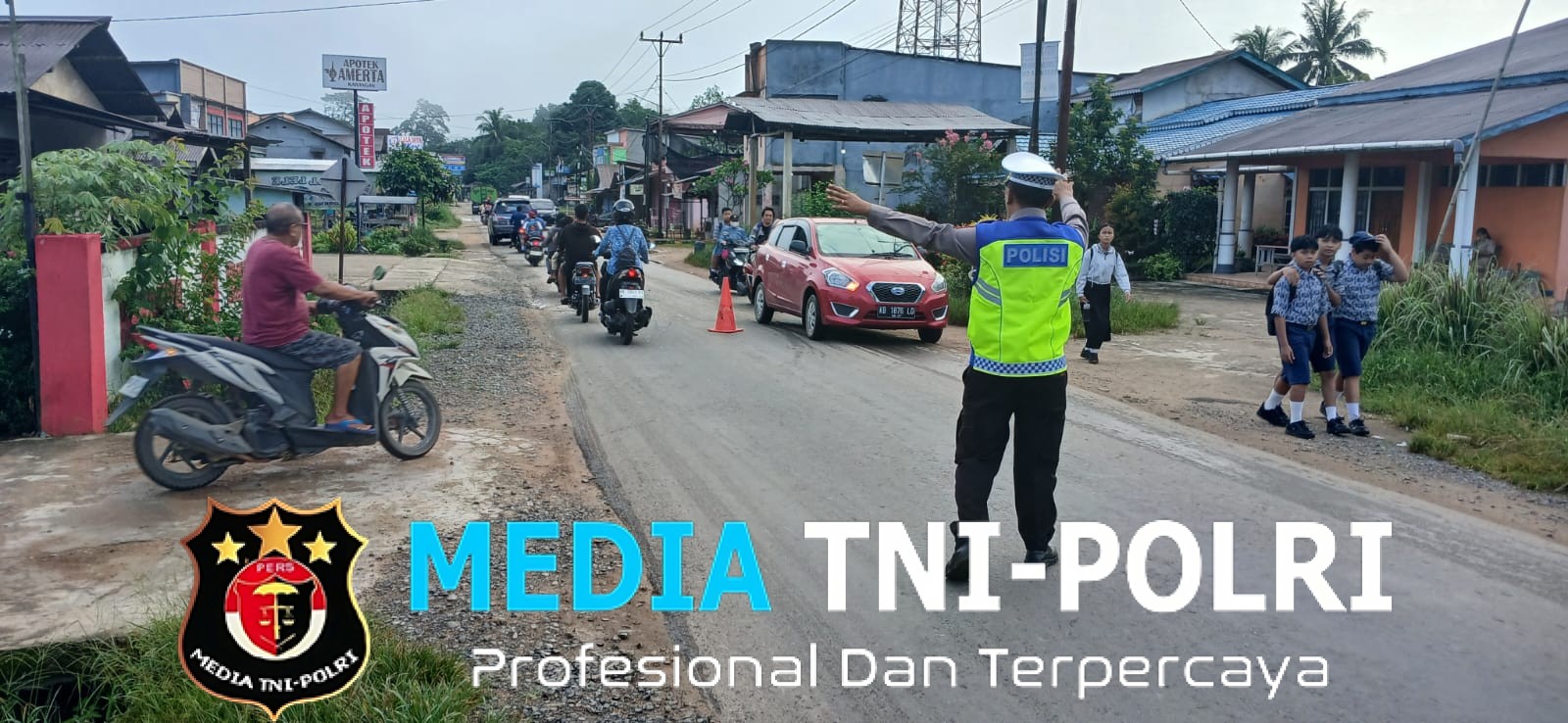 Tingkatkan Pelayanan, Personel Polsek Mempawah Hulu Rutin Laksanakan Strong Point Pagi