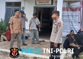 Jaga Kamtibmas, Polisi Sapa dan Edukasi Warga Saat Patroli Siang