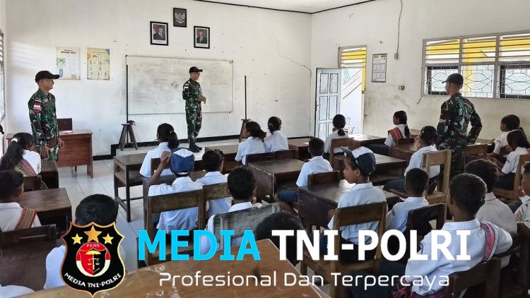 Tanamkan Jiwa Nasionalisme, Satgas Yonarmed 12 Kostrad Mengajar di SMPN Kotabiru Malaka