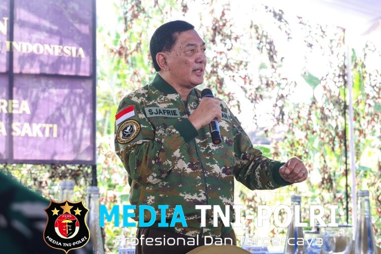 Kunjungi Yonif TP 916/Bara Sakti, Menhan Sjafrie Sjamsoeddin Minta Prajurit Jaga Kedekatan dengan Rakyat