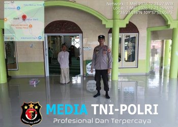 Samapta Polsek Menyuke Lakukan Pengamanan Sholat Jum’at