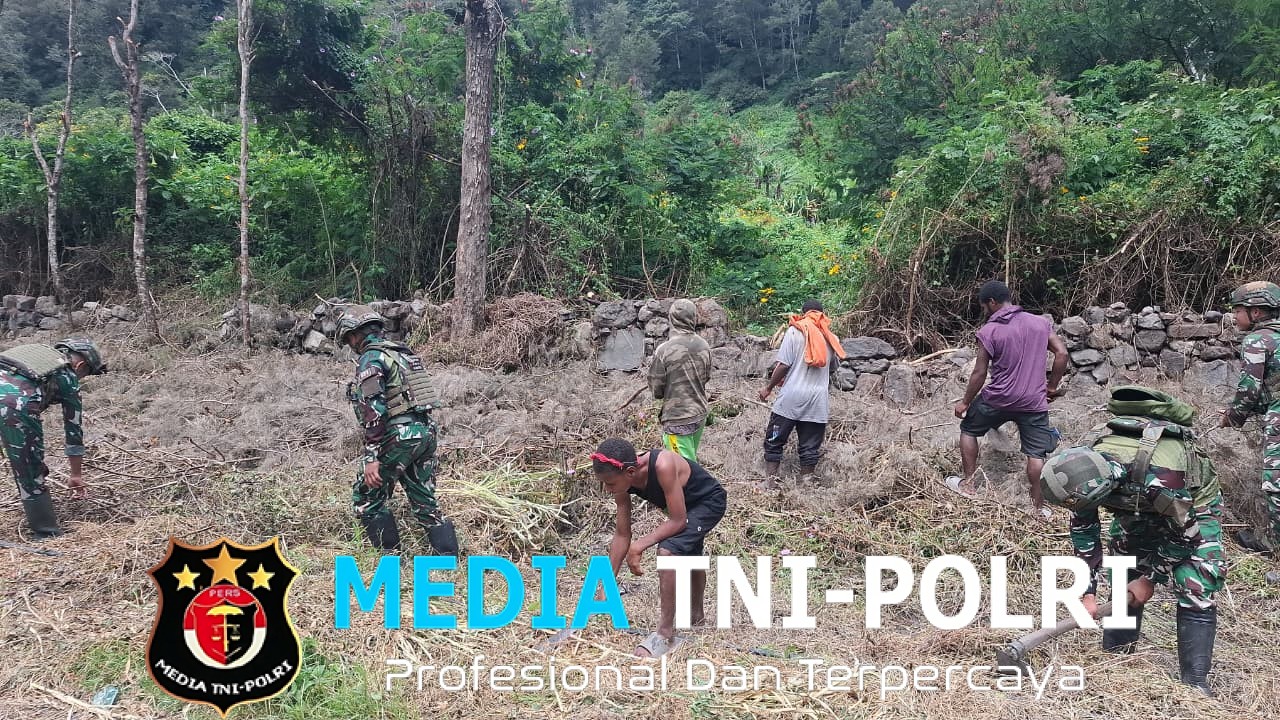 Sinergi TNI dan Rakyat, Satgas Yonif 521/DY Bersama Warga Bersihkan Lingkungan di Distrik Kurima