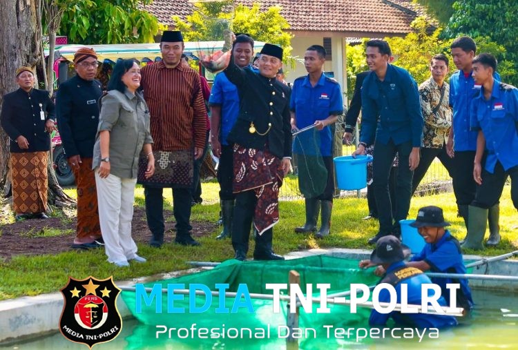 Hardiknas di Jateng, Ahmad Luthfi Angkat Sekolah Tani Jadi Motor Ketahanan Pangan